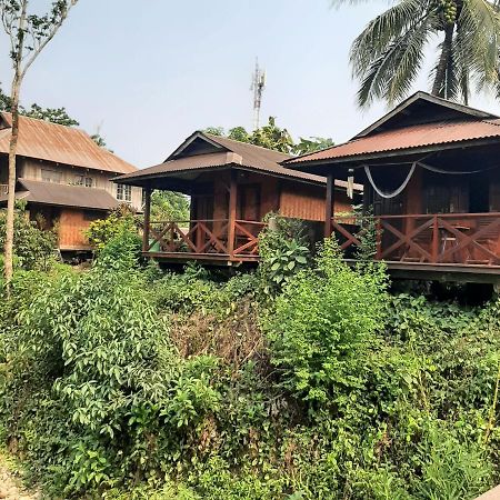Maylyn Guesthouse Vang Vieng Bagian luar foto